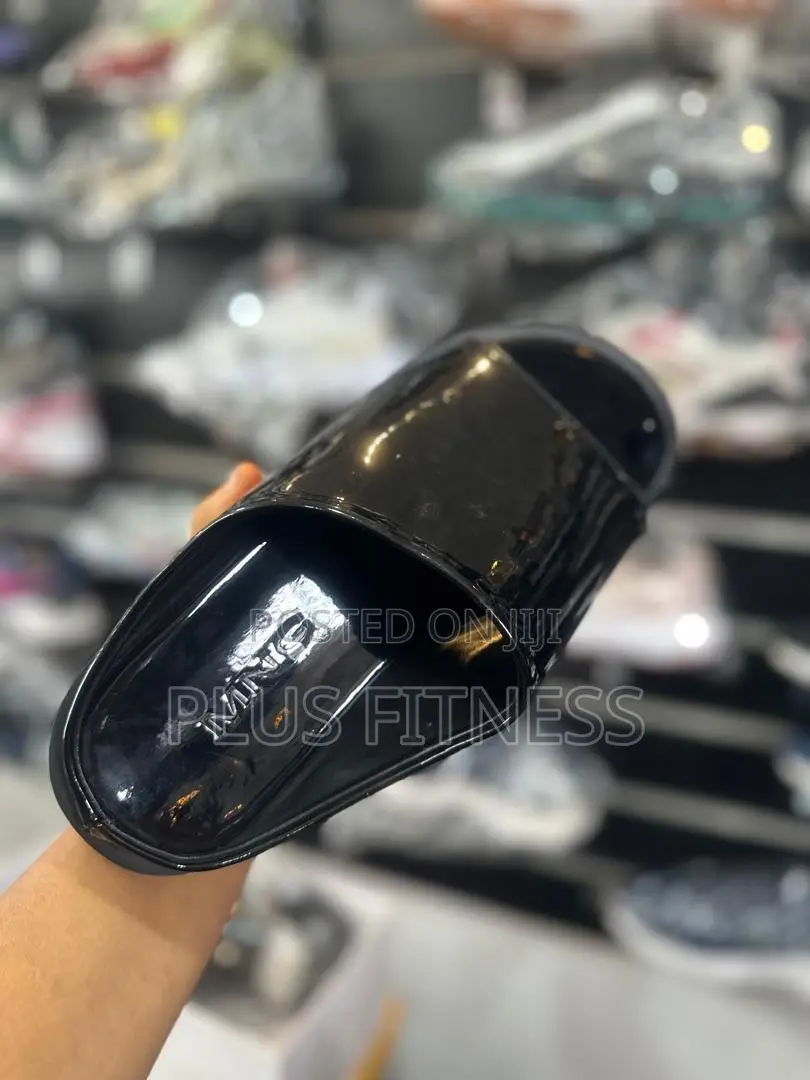 Mango Classic Slides.