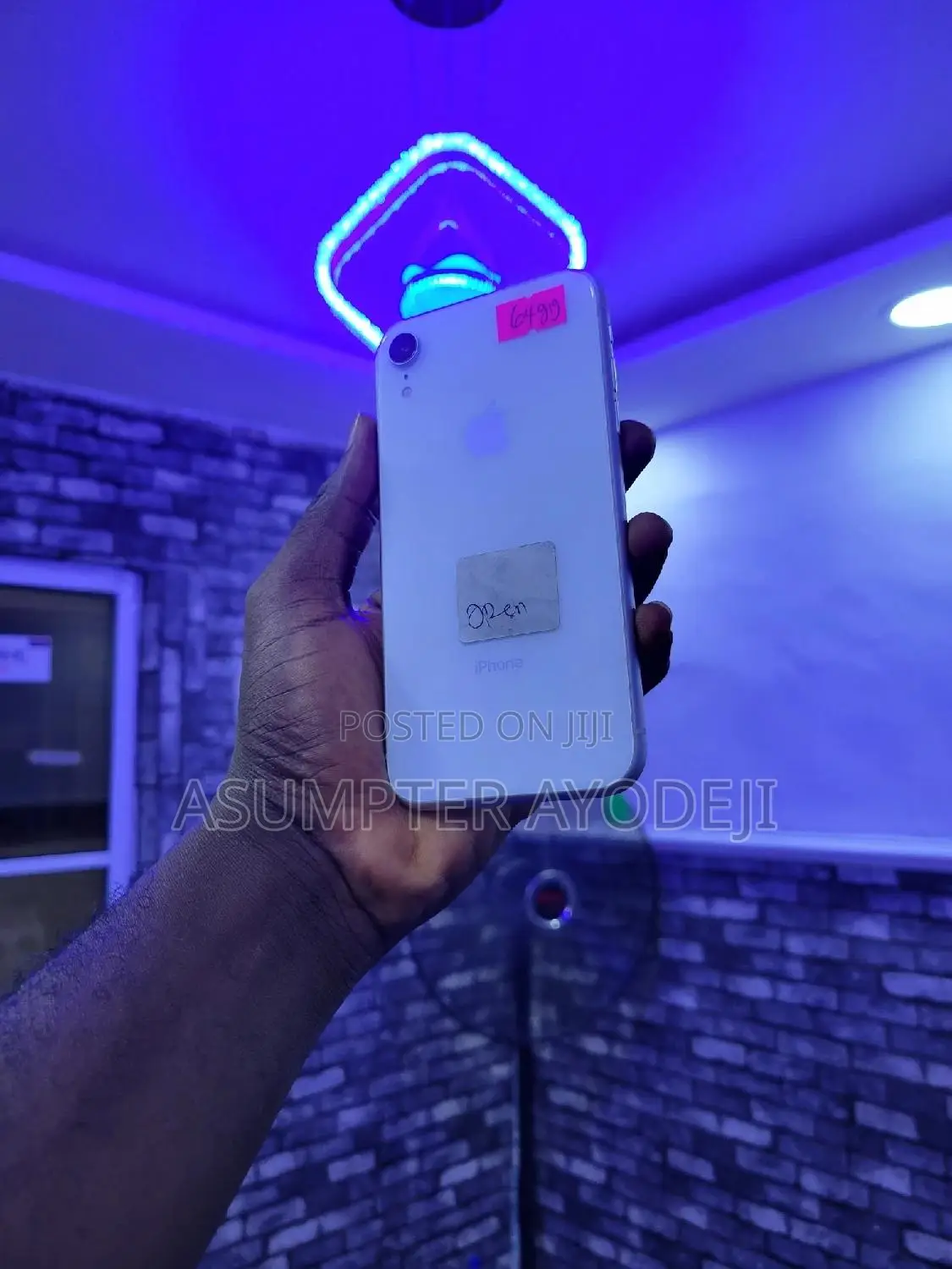 Apple iPhone XR 64 GB White