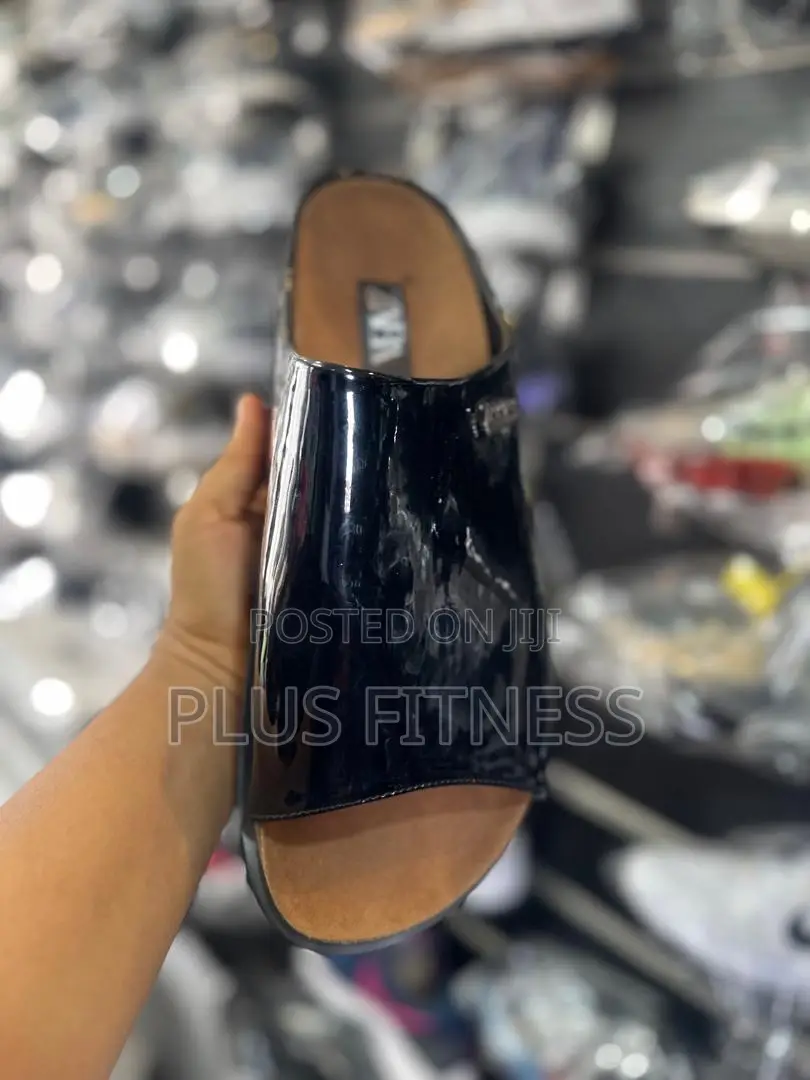 Zara Slides