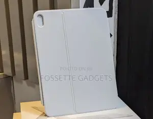 Photo -  New Open Box Magic Keyboard Folio