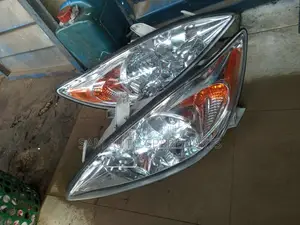 Toyota Camry Head Lamp 2003 the Two Side