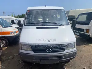 Mercedes-Benz Sprinter 2005 White