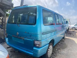 Volkswagen Transporter 2004 Blue