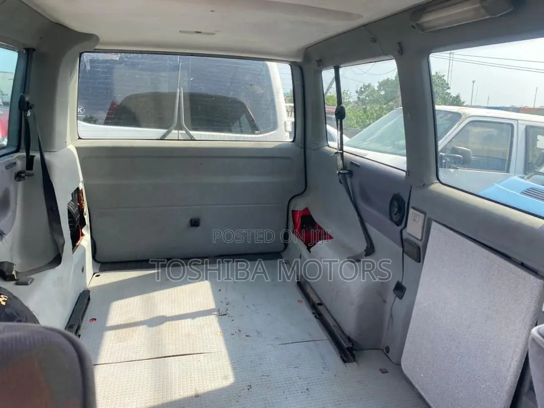 Volkswagen Transporter 2003 Red