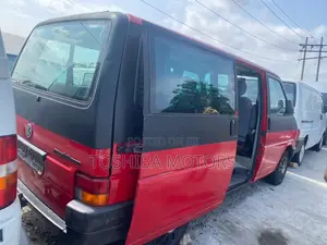 Volkswagen Transporter 2003 Red