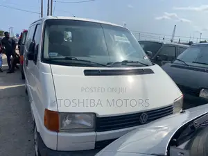 Volkswagen Transporter 2002 White