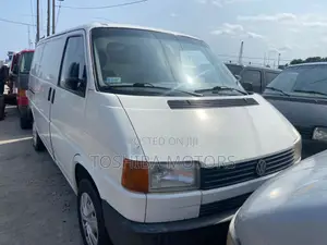 Volkswagen Transporter 2002 White