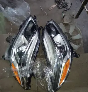 Headlamp Toyota Sienna 2018 Model