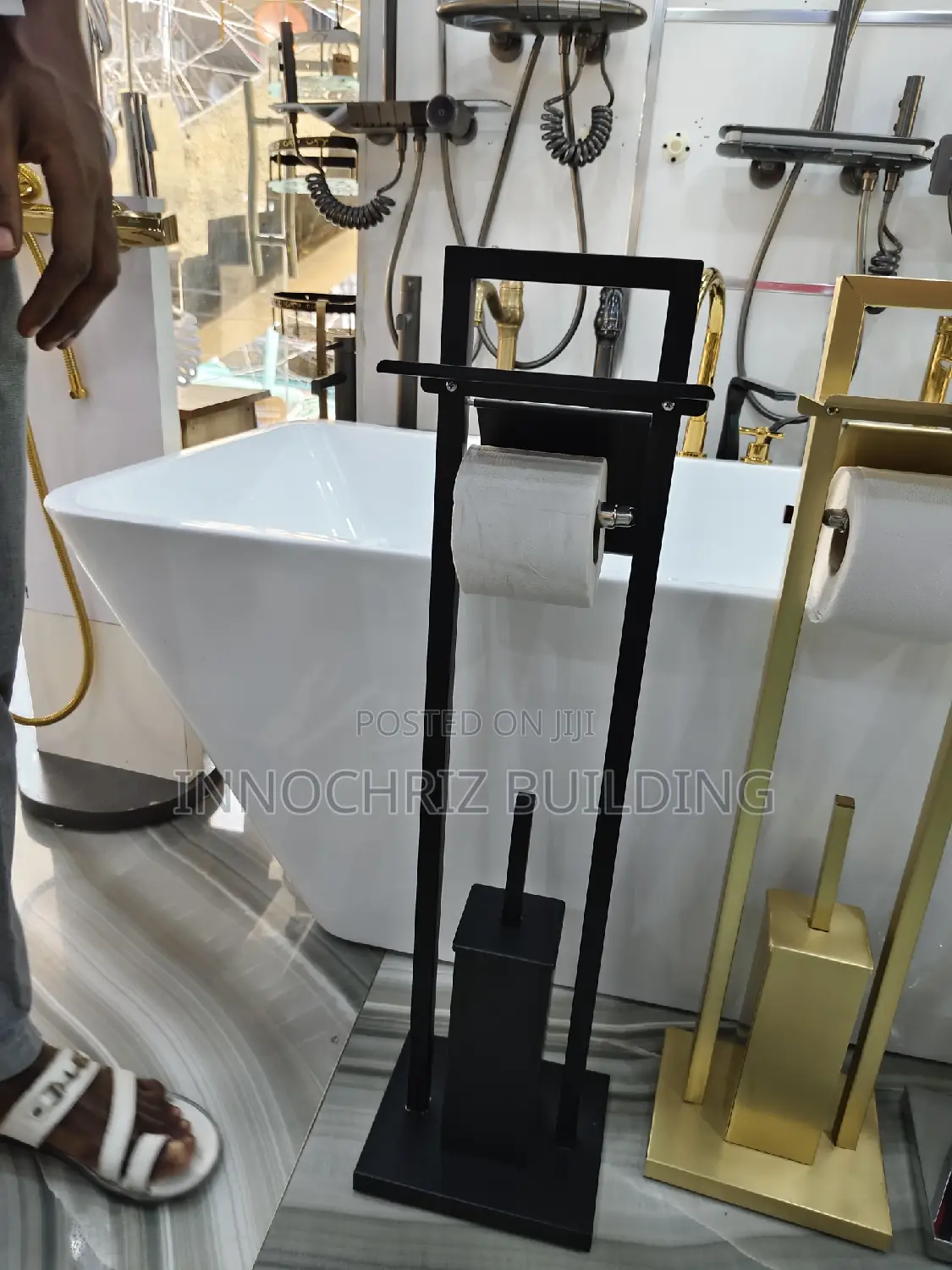 Vertical Square Black Brush And Tissue Tray