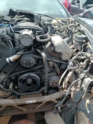 PORSCHE Panamera Engine V8 2012