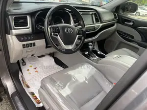 Toyota Highlander 2018 Gray