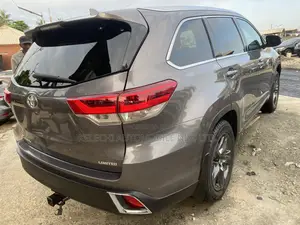Toyota Highlander 2018 Gray