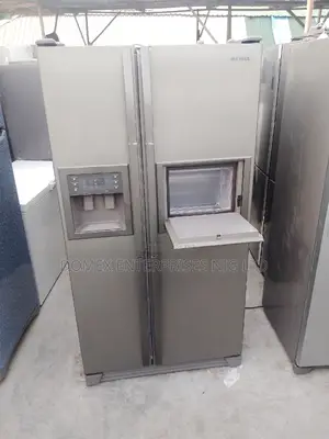 Samsung Side by Side With Dispenser and Bar