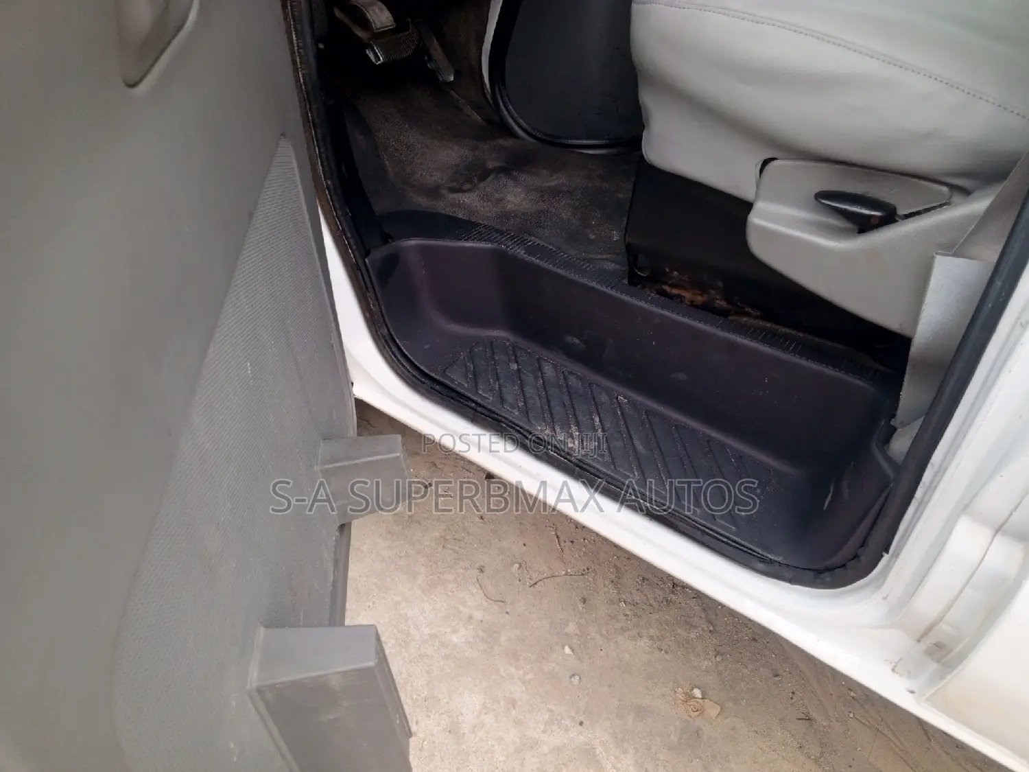 Ford Transit 2010 White