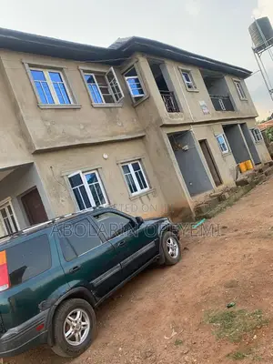 6bdrm Apartment in Madojutimi, Abeokuta South for sale