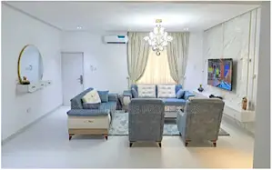Luxurious Tastefully Furnished 3-bedroom + Gazebo