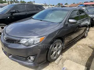 Toyota Camry 2014