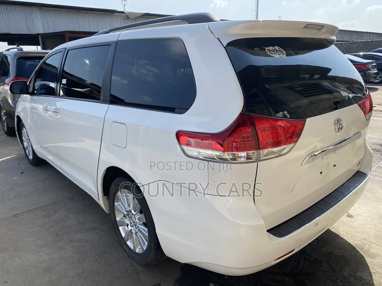 Toyota Sienna 2014 White