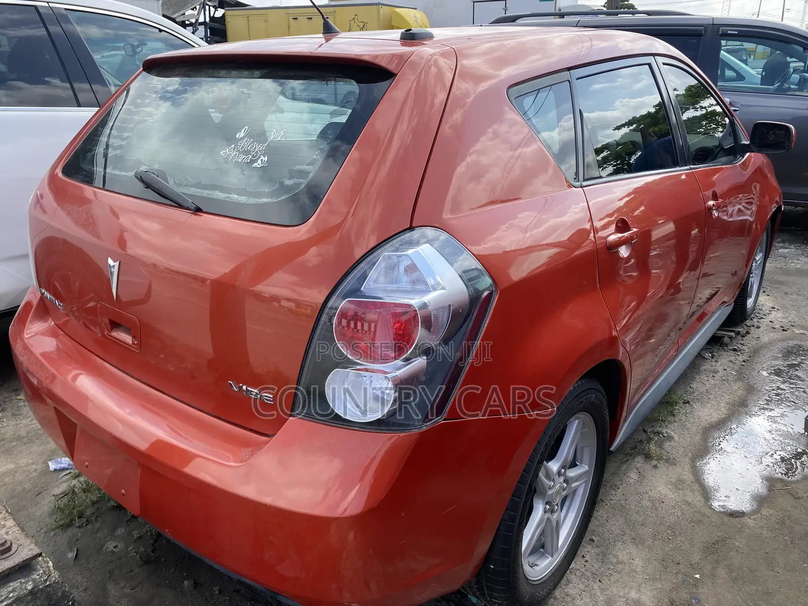 Pontiac Vibe 2.4L 2010 Orange