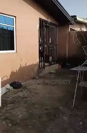 3bdrm Bungalow in World Bank Housing, Owerri for sale