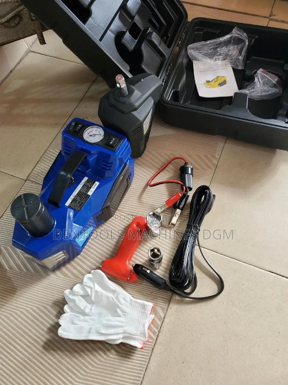 DENTOOLS Automatic Car Jack Japan