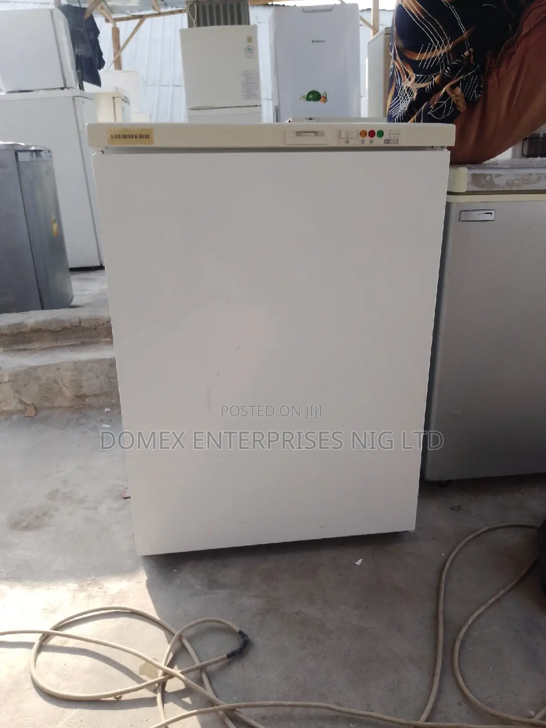 Table Top Freezer for Block