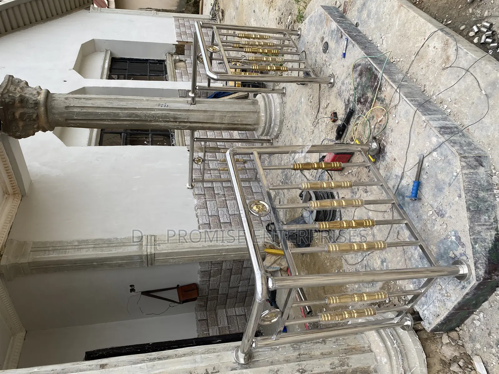 Straight Cumbi Design Handrails