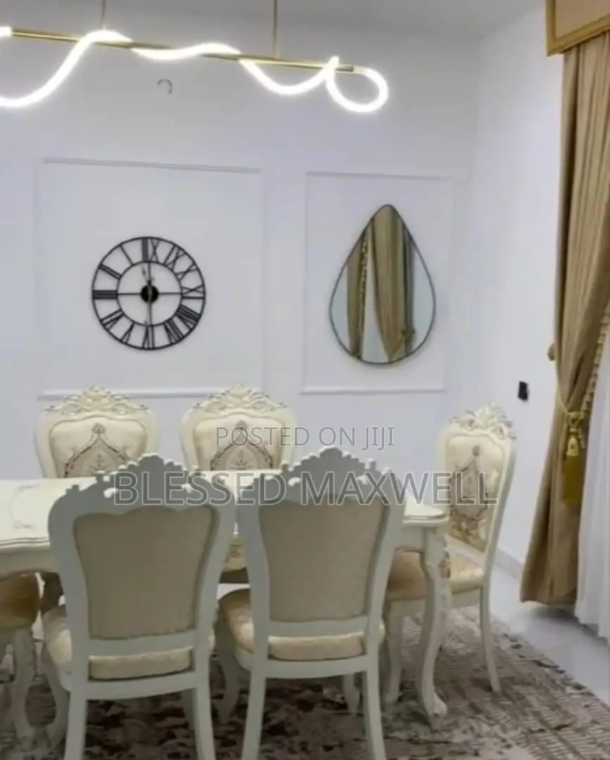 Royal Dinning Table by 6