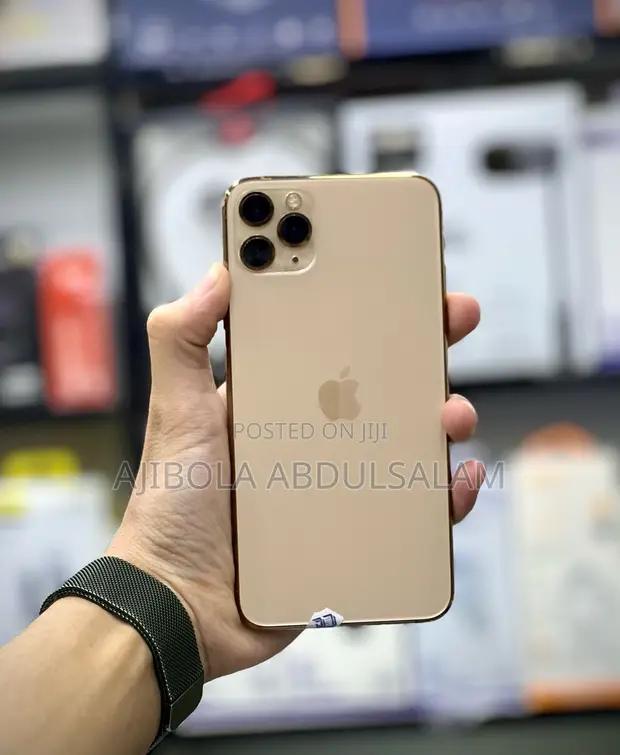 iPhone 11 Pro ゴールド 64 GB Y!mobile IPHONE 11 PRO 64GB GOLD CPO FWC52ZD - Mundo do Celular