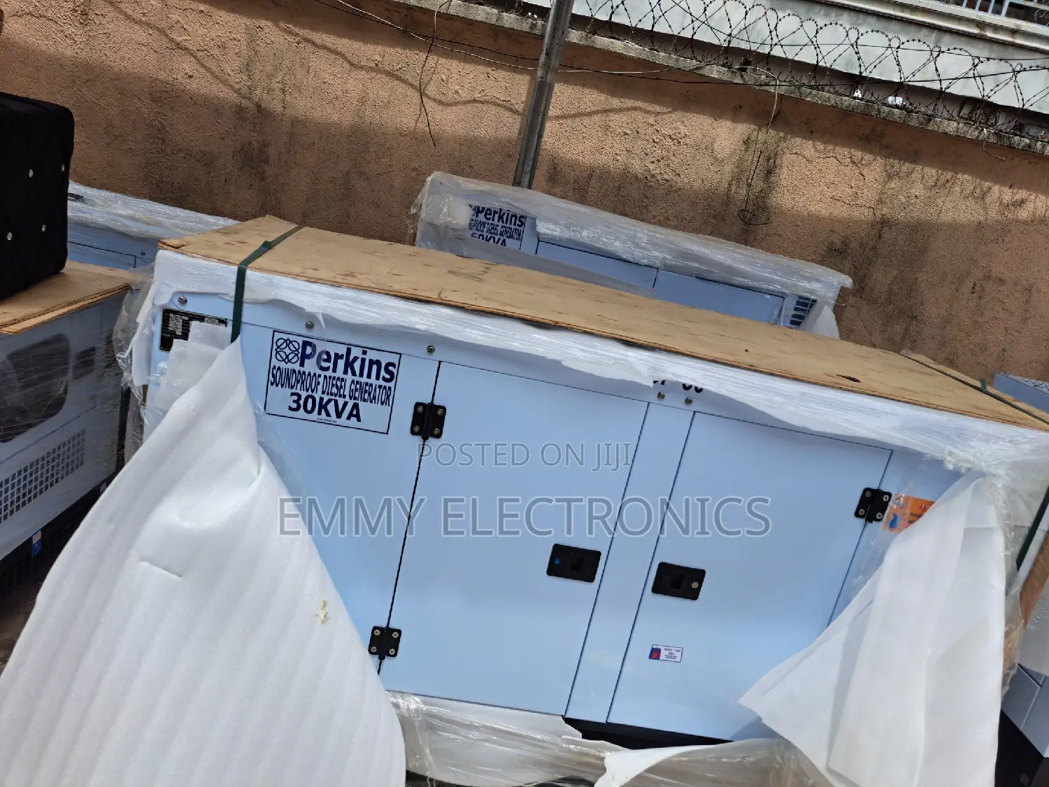 ¤☆☆Perkins Diesel Soundproof Generator Model Sp30kva
