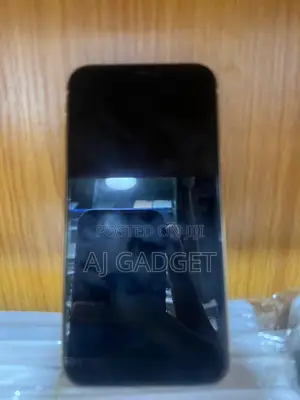 Apple iPhone XR 64 GB Yellow