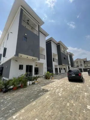 Furnished 5bdrm Townhouse/Terrace in Jahi for sale