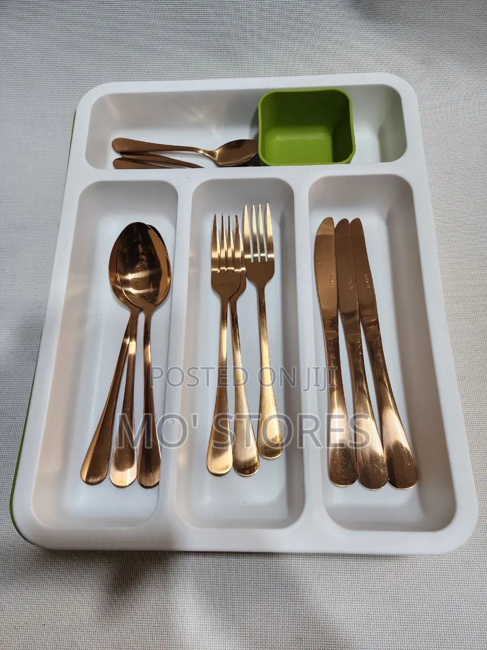Expandable Cutlery Tray