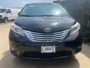 Toyota Sienna Limited AWD 7-Passenger 2013 Black
