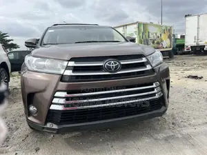 Toyota Highlander 2016