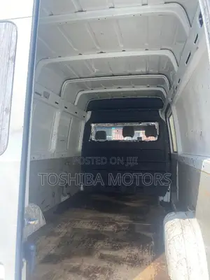 Mercedes-Benz Sprinter 2005 White