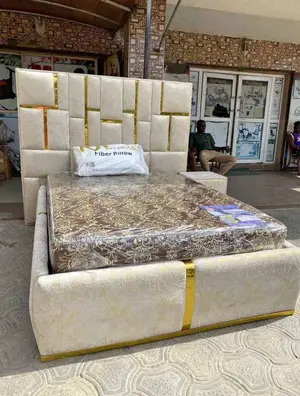 4andhalf Bedframe