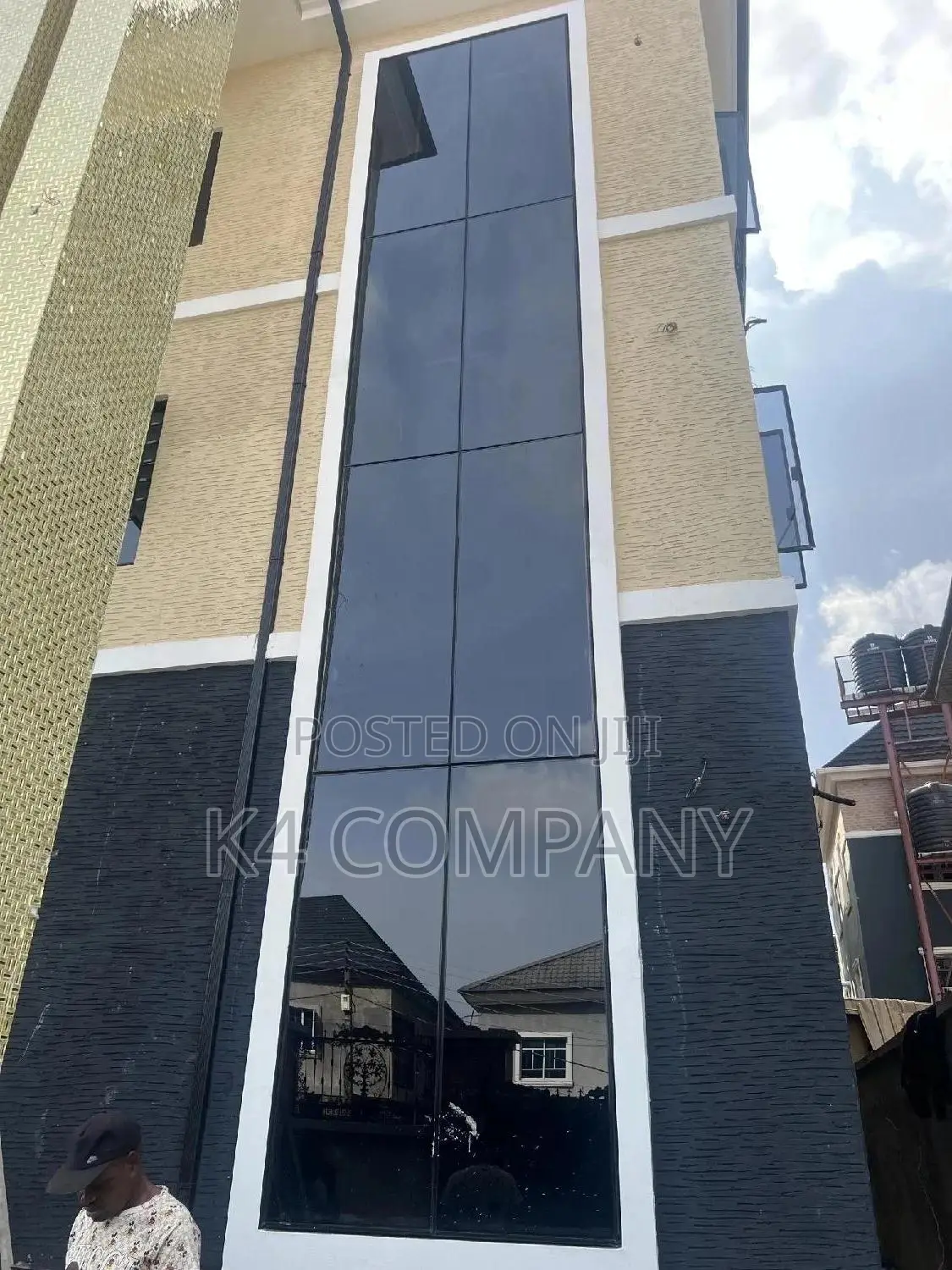 Frameless Cutting Wall