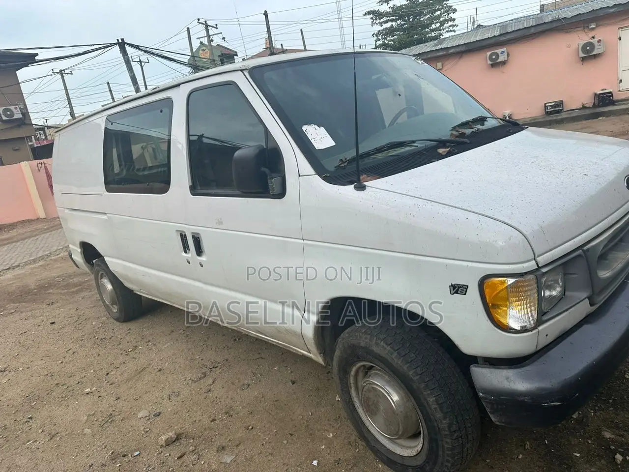 Ford Transit 2000 White