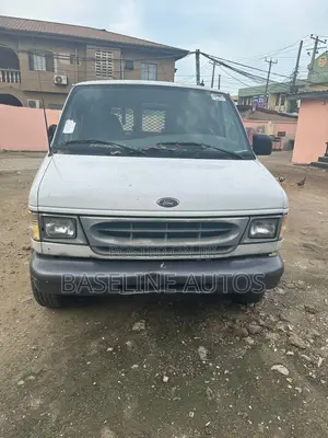 Ford Transit 2000 White