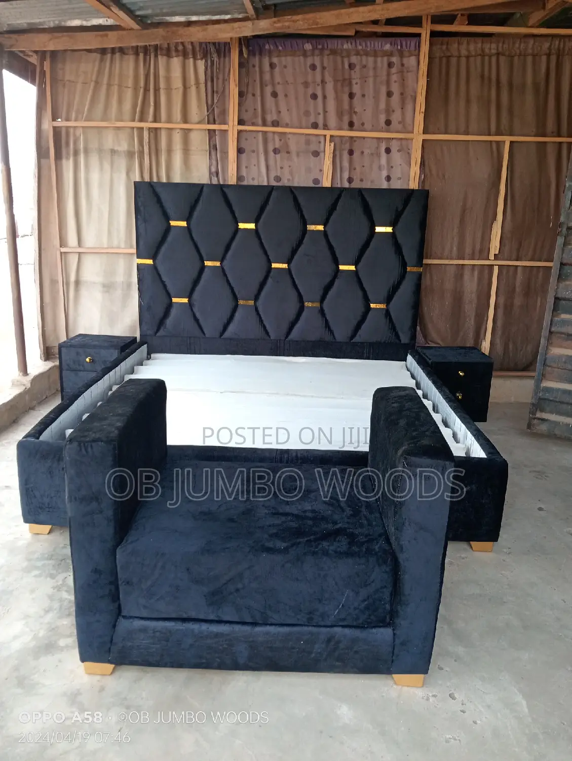 Mini Panel Bed