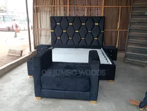 Mini Panel Bed