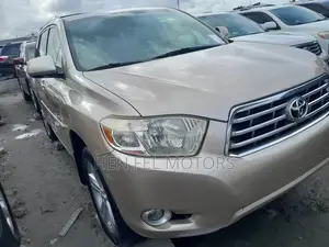 Toyota Highlander Limited 2010 Gold