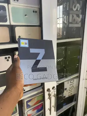 New Samsung Galaxy Z Fold 3 256 GB Black