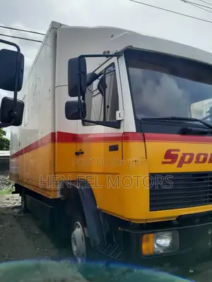 Mercedes Benz 814 Truck