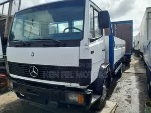 Mercedes Benz 814 Pick Up