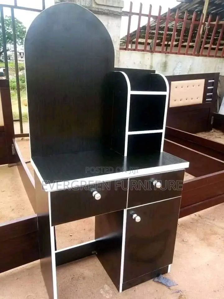 Office Desk and Dresing Mirrow
