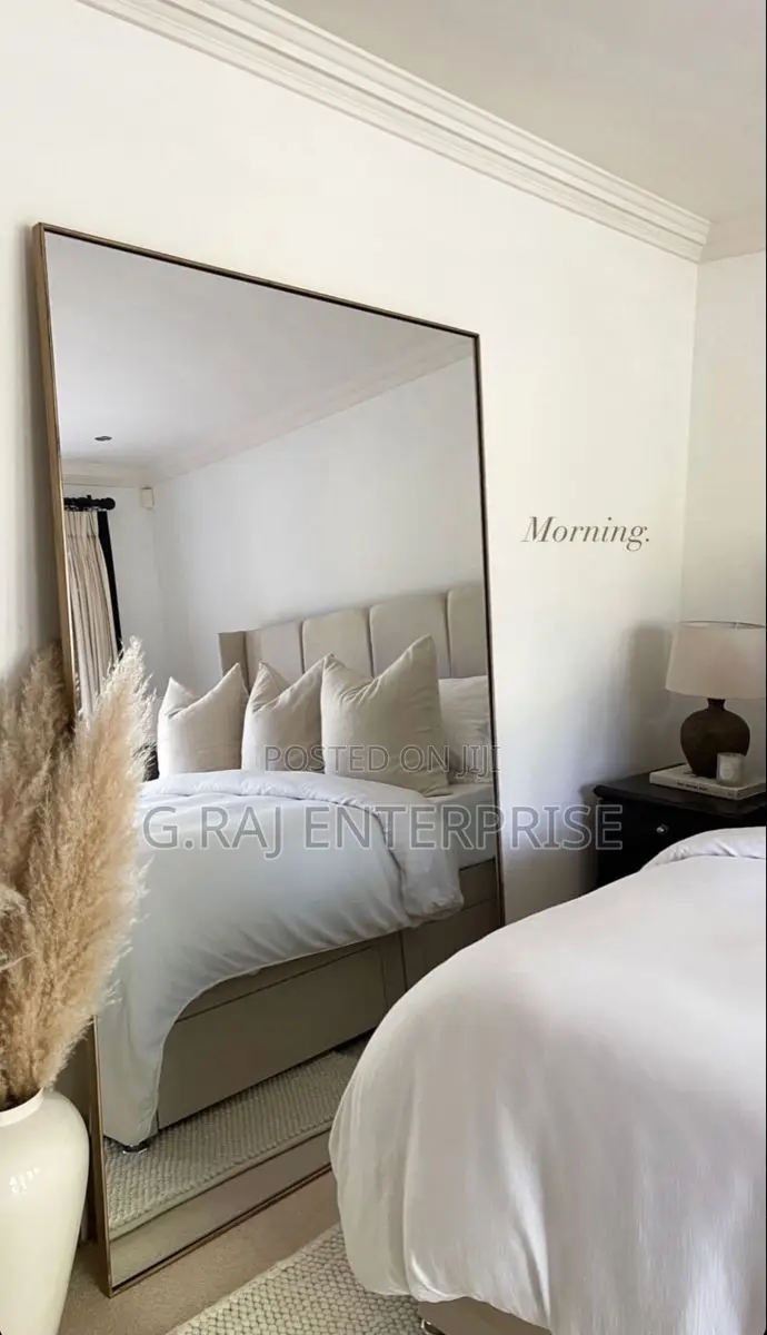 Expensive Wall Luxury Mirror 4/6 FT 70% Payment