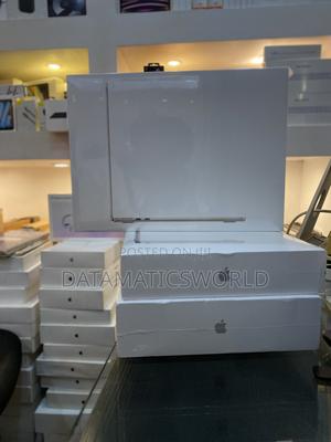 New Laptop Apple MacBook Air 2022 M2 8GB Apple M2 SSD 256GB