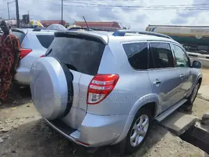 Toyota RAV4 3.5 Limited 2010 Silver